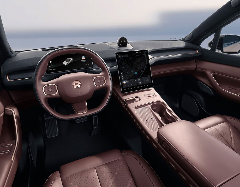 NIO EC7